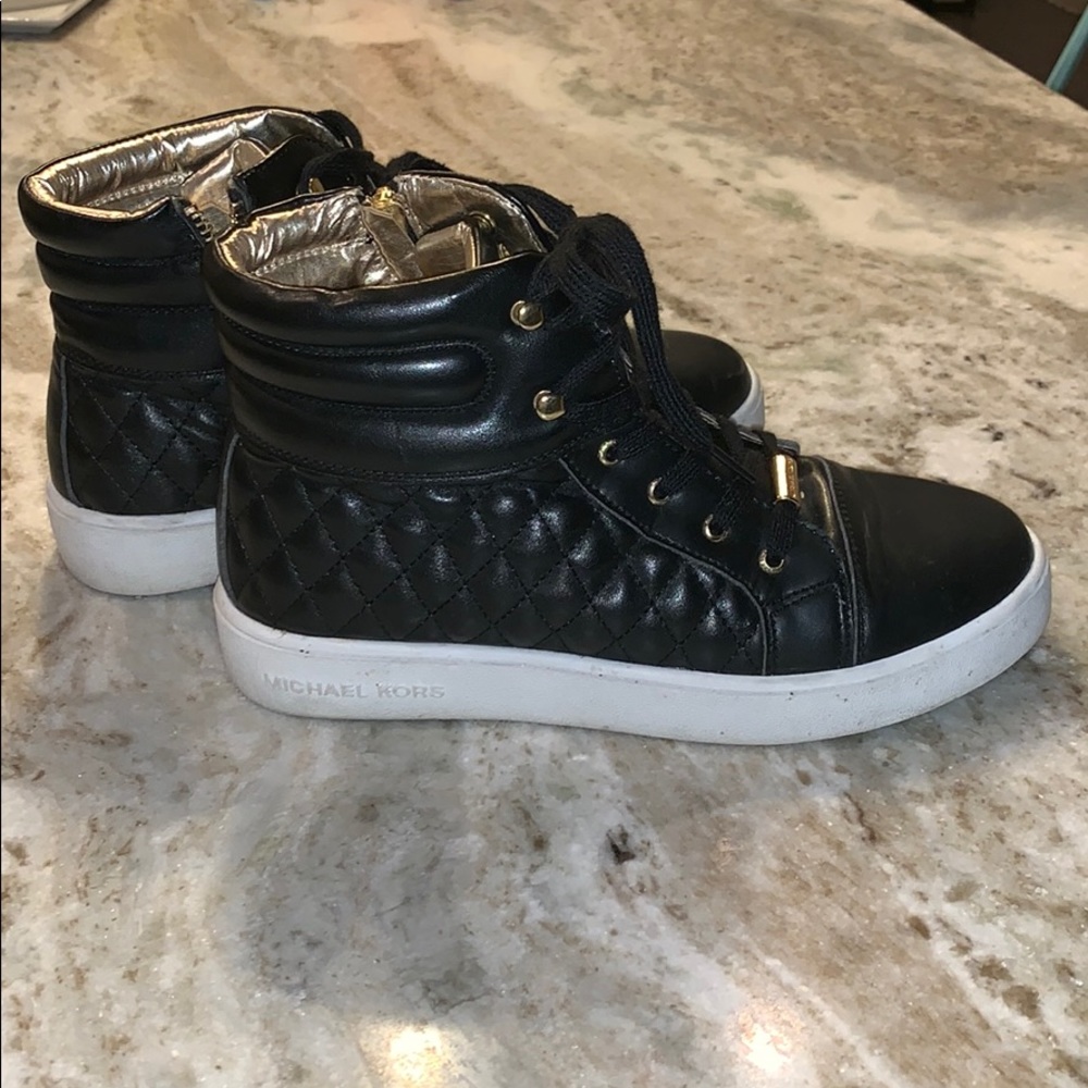 GIRLS MICHAEL KORS HIGHTOP SNEAKERS SZ 4 QUILTED